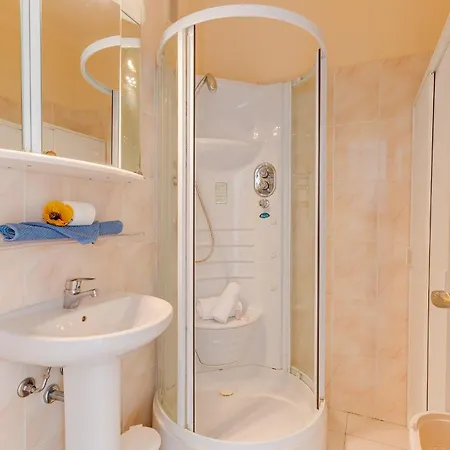 Lejlighed Le Bois Joli Ap4477 By Riviera Homes Cap-d'Ail